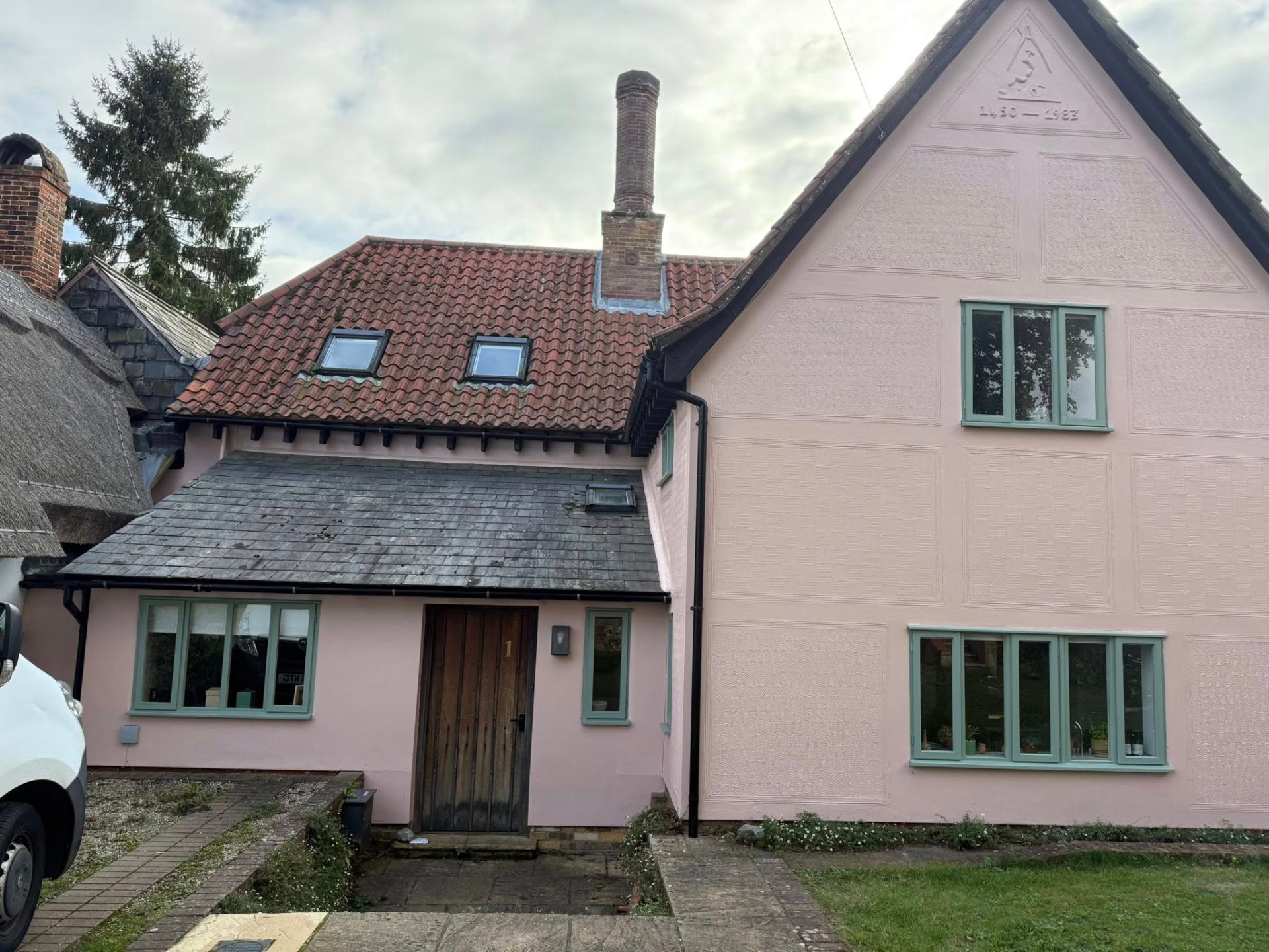 Period cottage with completed lime-rendered finish in Suffolk